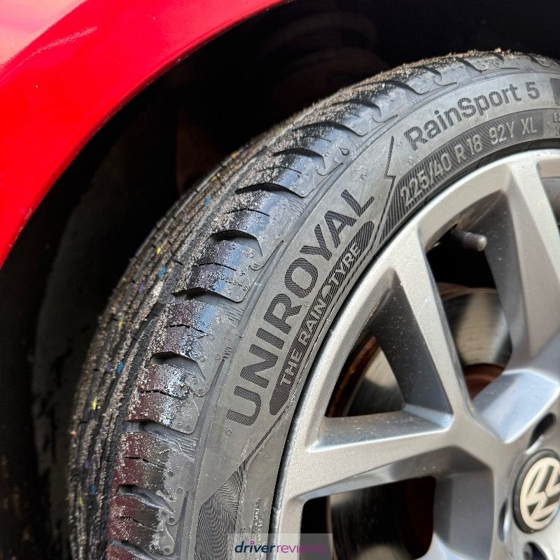 Rainsport 5 225/45r17 Pneu Été UNIROYAL RainSport 5 FR XL - 225/45R17 91W - Adhérence Pluie A - Énergie C 45 R17 Pas Cher