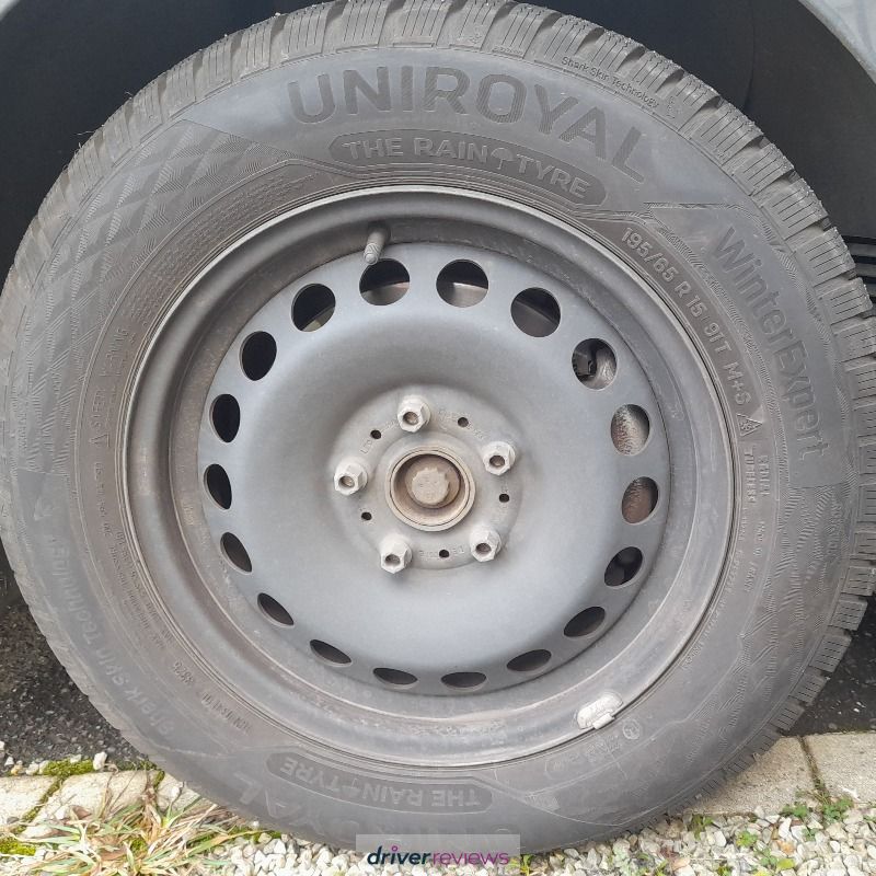 Image #2; Uniroyal WinterExpert, 195/65 R15 T; Volkswagen Golf