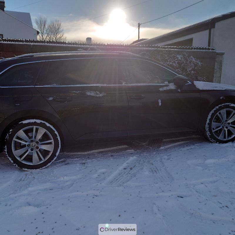 Image #9; Vredestein Quatrac Pro, 235/45 R18 Y; Skoda Superb