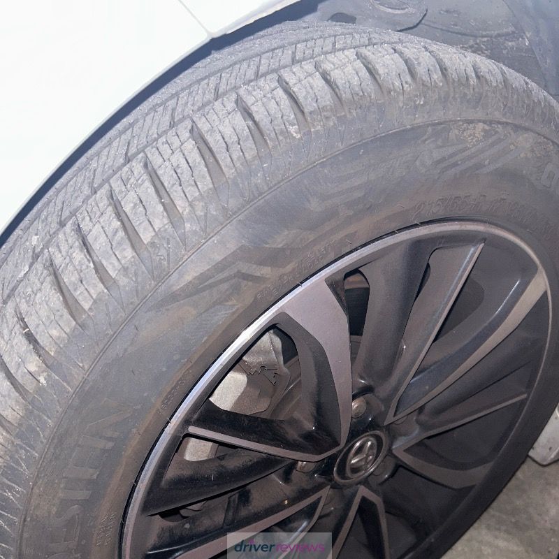 Image #4; Vredestein Quatrac Pro EV, 215/55 R17 W; Toyota Avensis