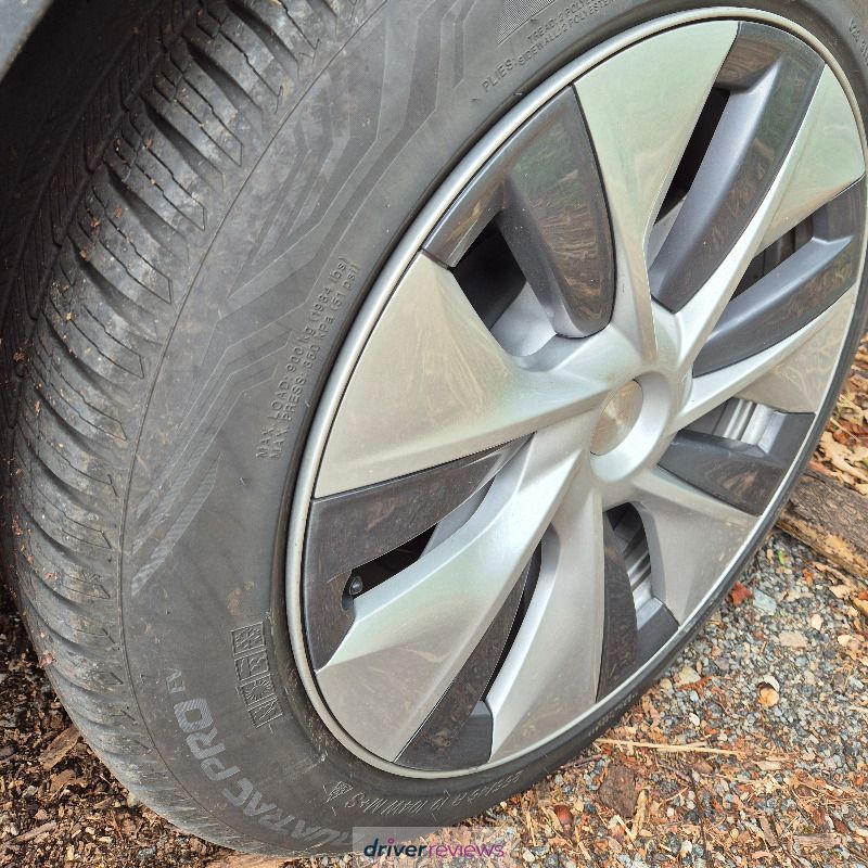 Image #7; Vredestein Quatrac Pro EV, 255/45 R19 W; Tesla Model Y