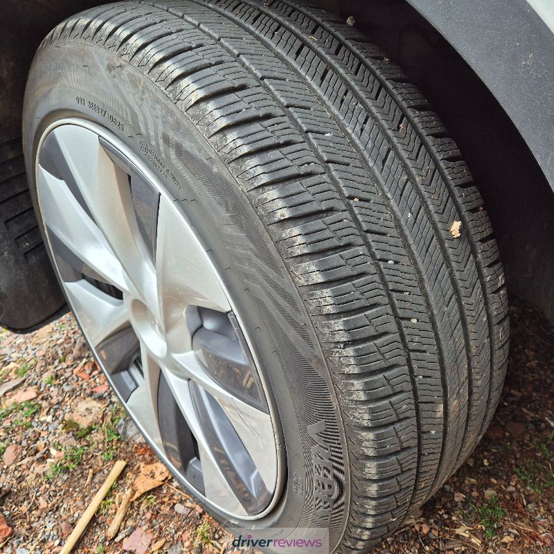Image #1; Vredestein Quatrac Pro EV, 255/45 R19 W; Tesla Model Y