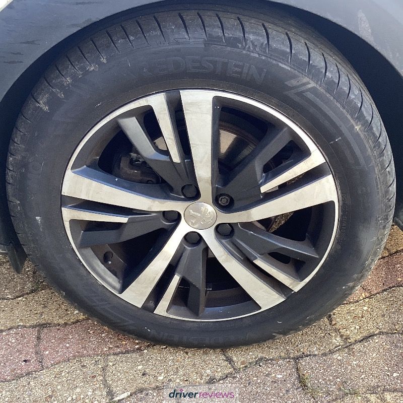 Image #1; Vredestein Ultrac, 225/55 R18 102; Peugeot 3008
