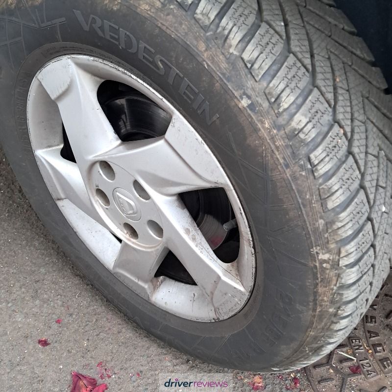 Image #1; Vredestein Wintrac, 215/65 R16 H; Dacia Duster