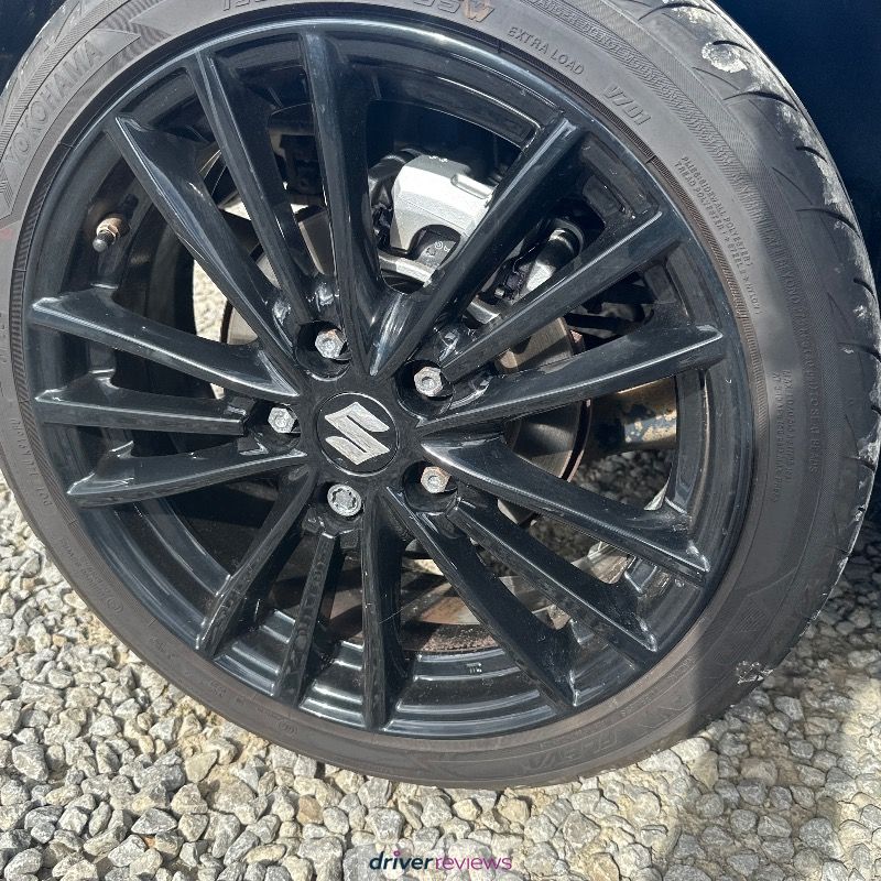 Yokohama Advan Fleva V701 215/45 R17 at Blackcircles.com