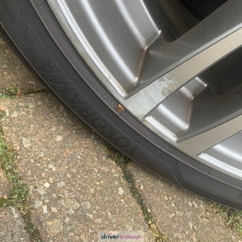 Yokohama Advan Fleva V701 255/35 R18 at Blackcircles.com