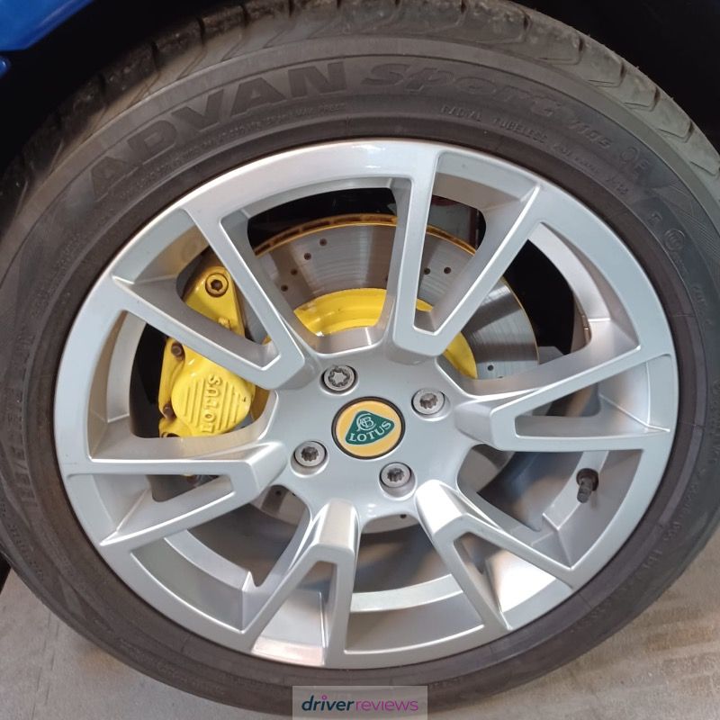 Yokohama Advan Sport V105 195/50 R16 at Blackcircles.com Yokohama Advan Sport V105 195/50 R16 at Blackcircles.com