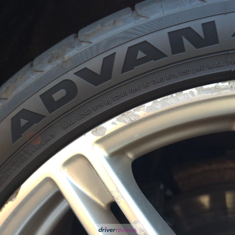 Yokohama Advan Sport V107 255/40 R18 at Blackcircles.com
