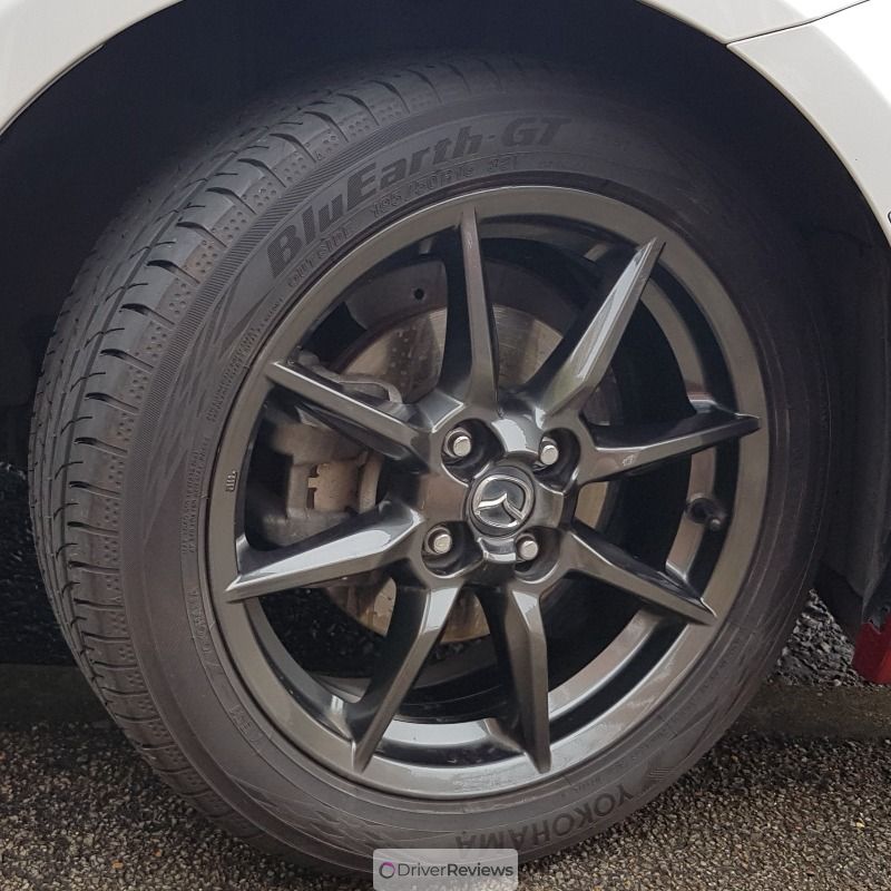 Yokohama BluEarth-GT AE51 195/50 R16 at Blackcircles.com