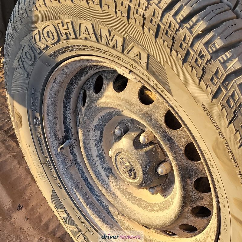 Image #5; Yokohama GEOLANDAR A/T G015, 265/65 R17 H; Toyota Hilux