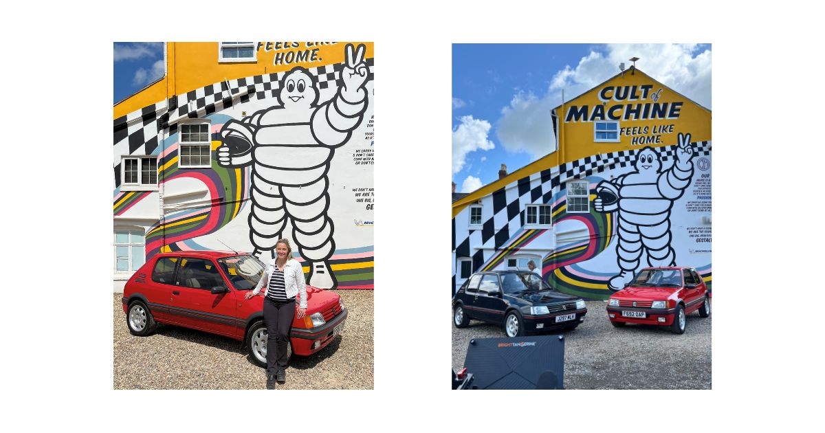 Ein Bild von Vicki Butler-Henderson neben dem Peugeot 205 GTI Tolman Edition stehend und zwei geparkten Peugeot 205 GTI Tolman Editions