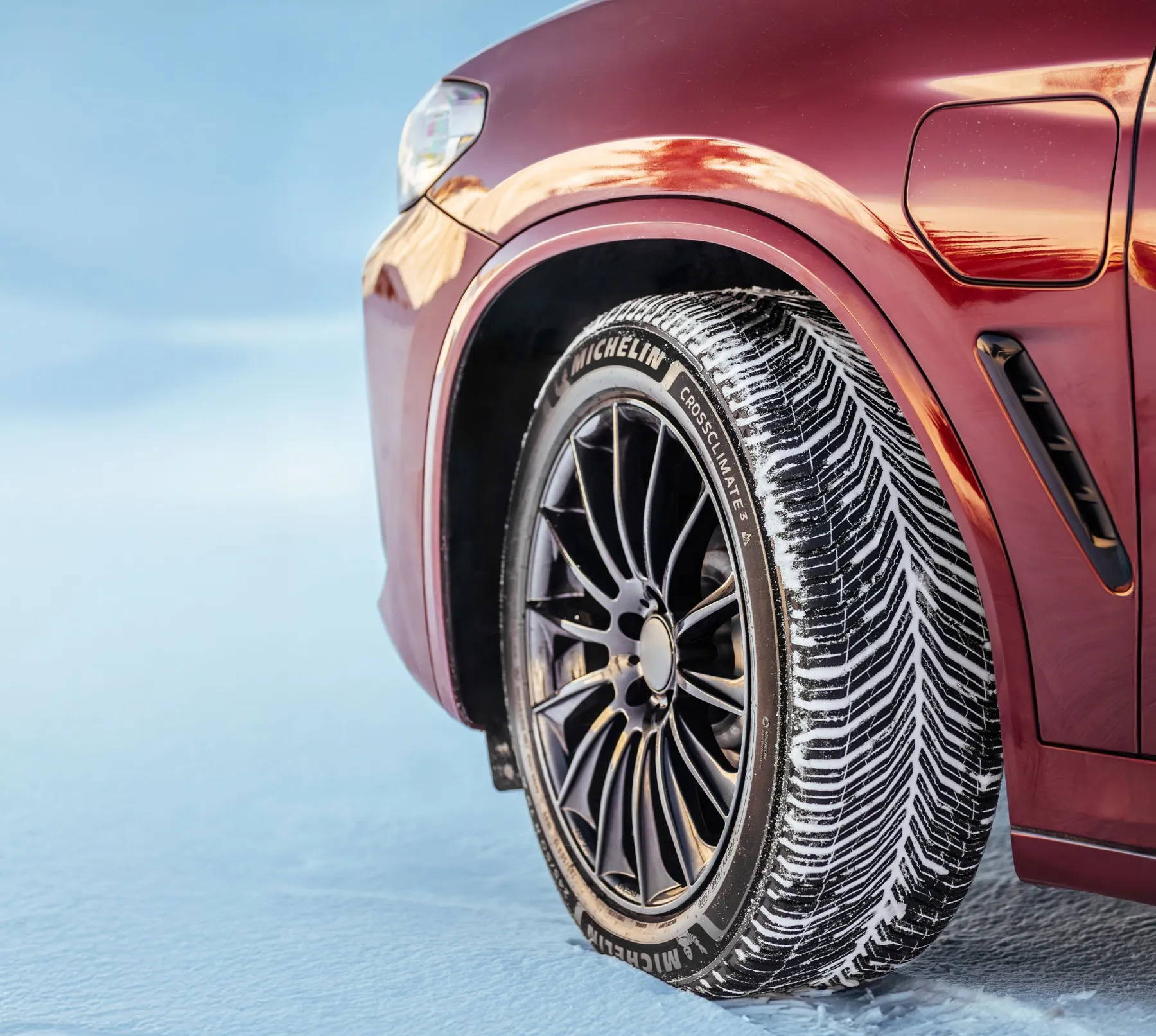 CrossClimate 3 Schneebedeckte Straßen