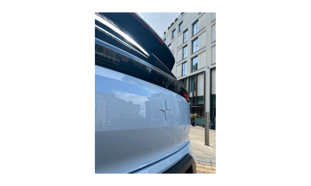 Die Rückseite des Polestar 3